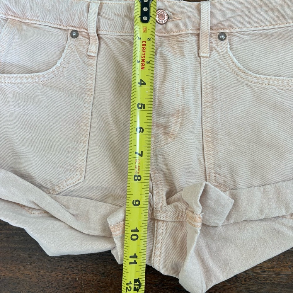 We The Free Beginners Luck Low Rise Slouch Denim Shorts Off White 27 TAG (30”W) - Picture 7 of 8